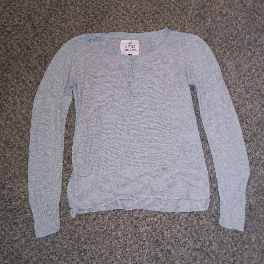 Perfect pullover, M gray button up long sleeve shirt